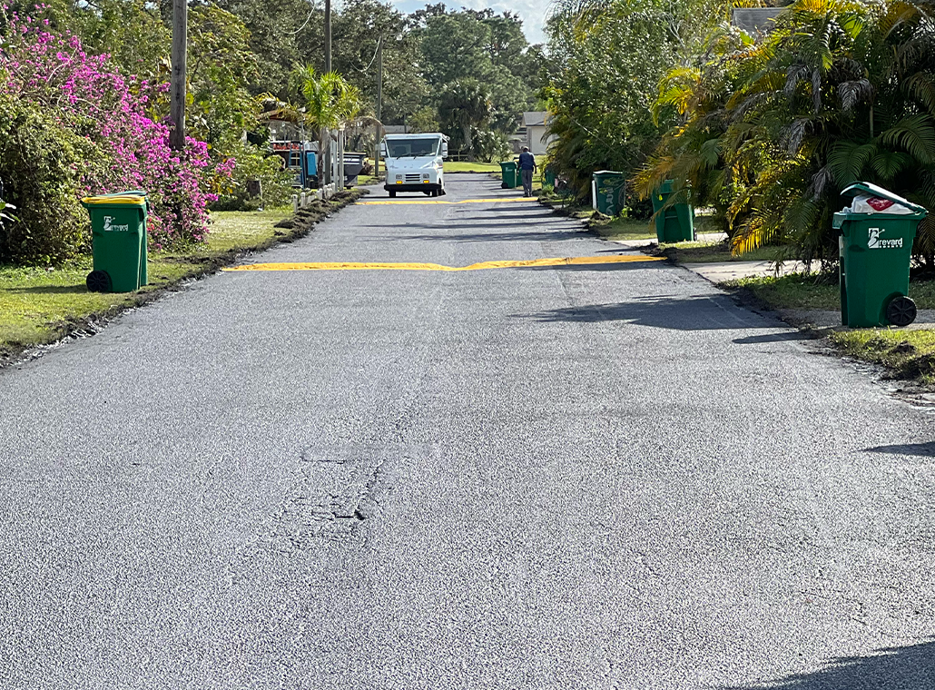 Roadway Asphalt Sealcoating