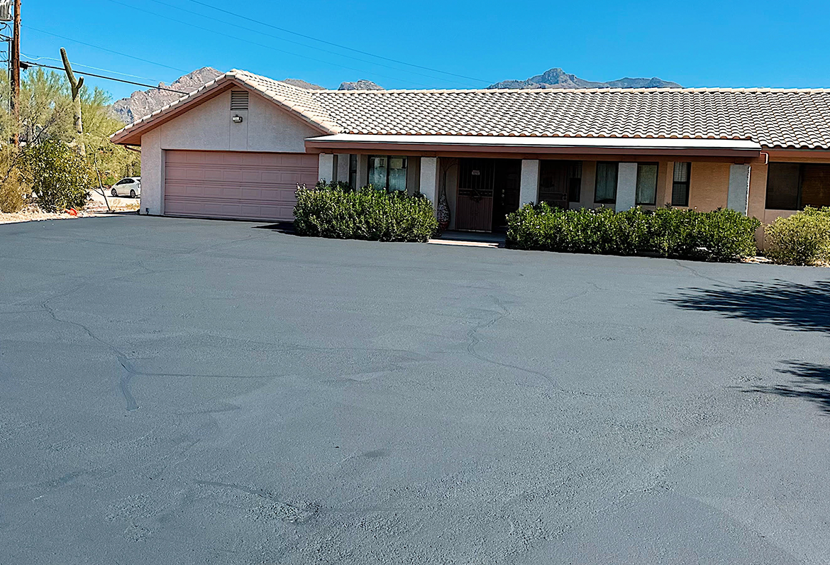 Asphalt Sealcoating Driveway