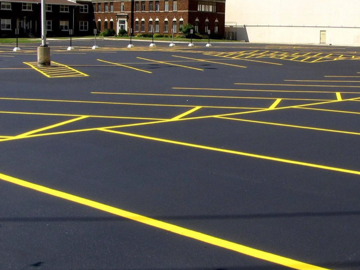 Asphalt Sealcoating The Driveway Guys Parking Lot