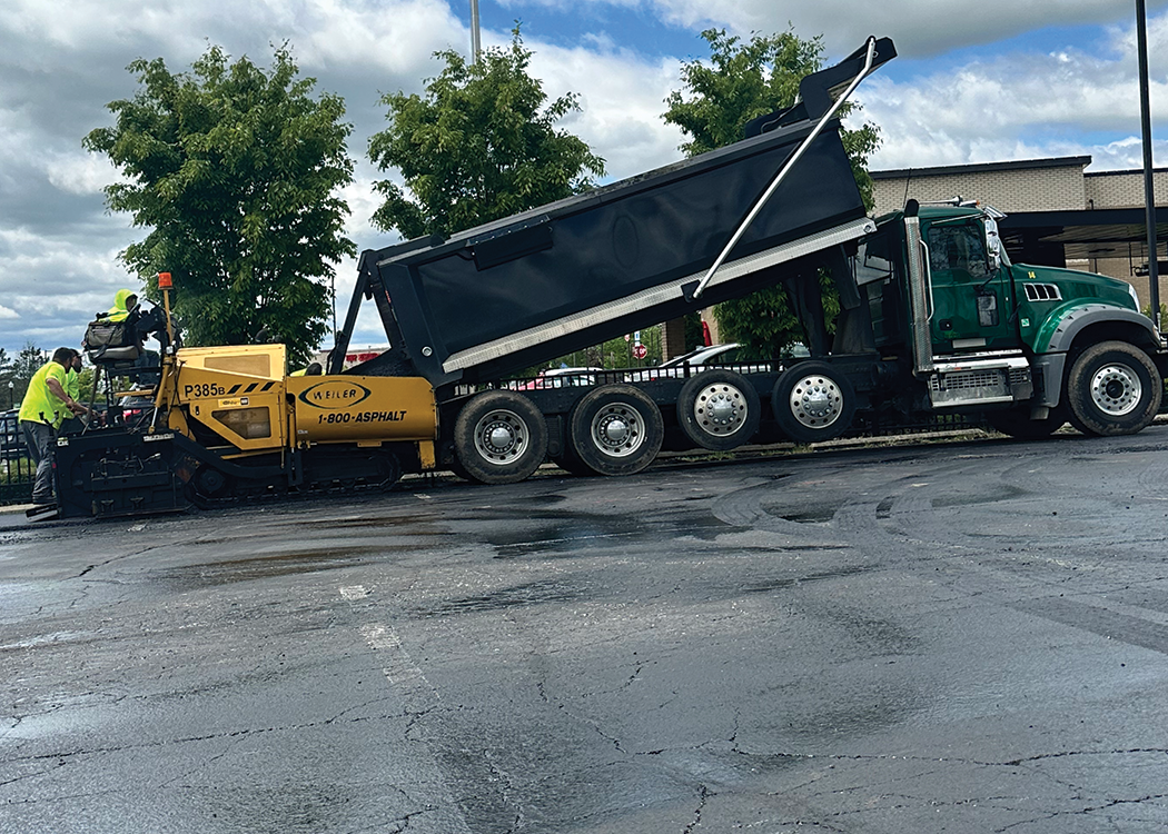 Asphalt Sealcoating 