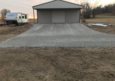 Chip sealing with Smith Paving