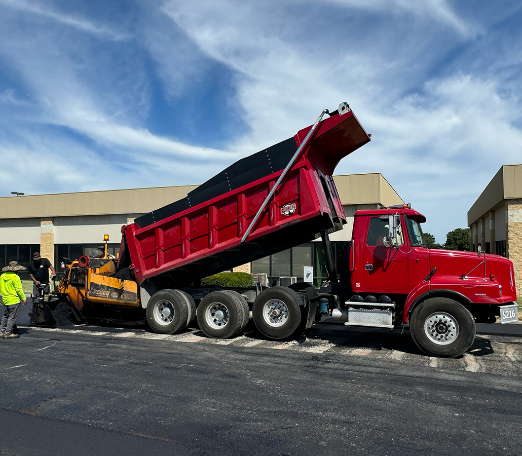 Superior Asphalt Pouring Asphalt