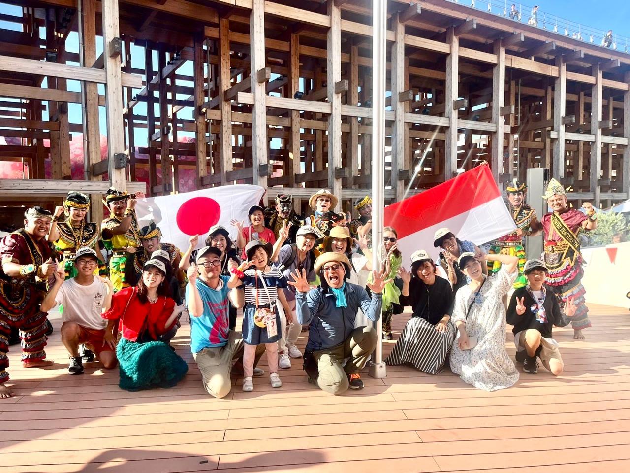 image for Dari Desa ke Panggung Dunia, United Tractors Hadirkan Tari Indonesia di World Osaka Expo 2025