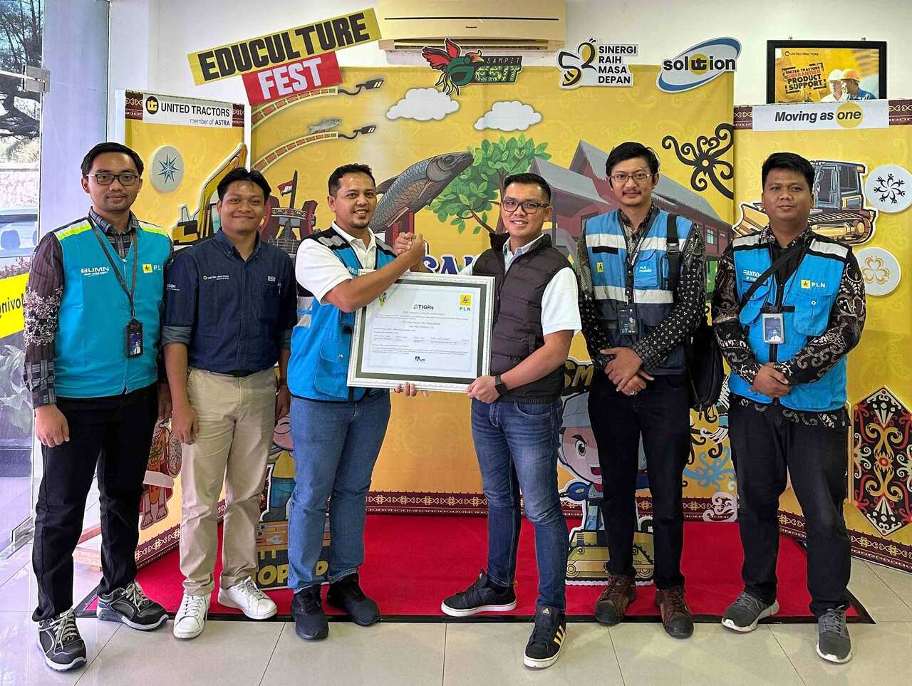 Tegaskan Komitmen Berkelanjutan, United Tractors Terima Renewable Energy Certificate di 28 Lokasi Operasional Sepanjang Tahun 2024
