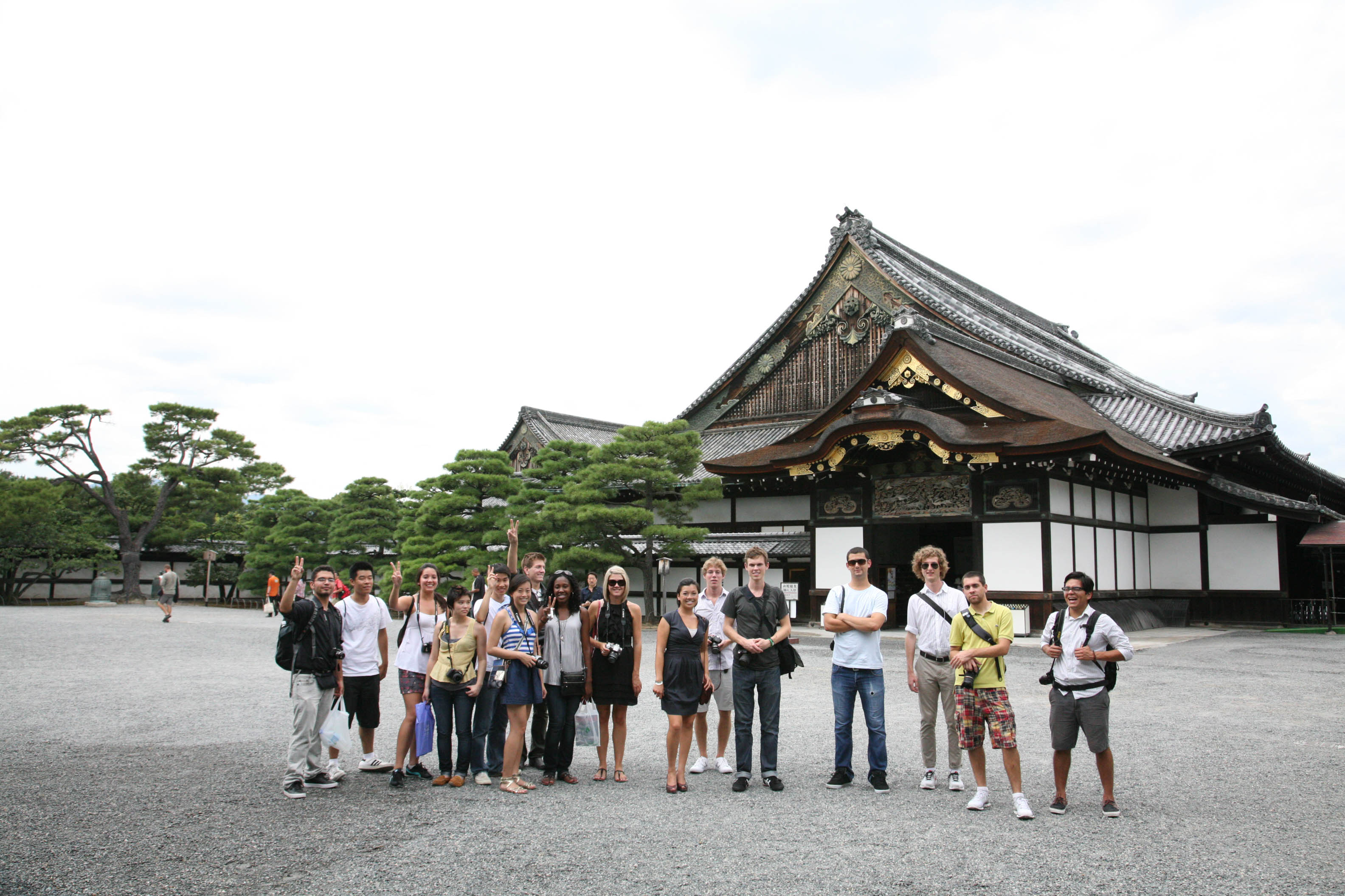 Undergraduate students participate in the Asian Architecture & Landscape Urbanism program