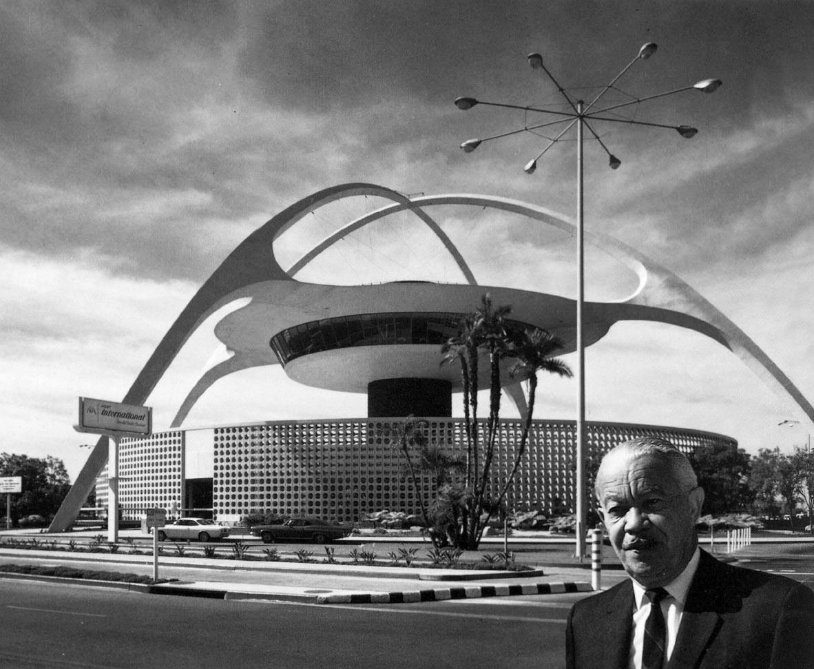 Paul Williams (USC B.Arch, Class of 1919) in front of the theme building at LAX