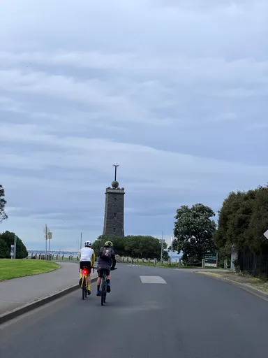 Hobsons Bay Coastal Trail · 13.4 km