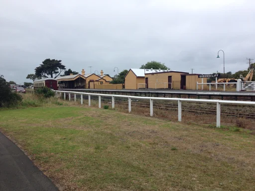Queenscliff Railway Station from Bellarine Rail Trail - January 2017 — Photo: Philip Mallis, CC BY-SA 2.0. Source: https://commons.wikimedia.org/wiki/File:Queenscliff_Railway_Station_from_Bellarine_Rail_Trail_-_January_2017.jpg · https://creativecommons.org/licenses/by-sa/2.0