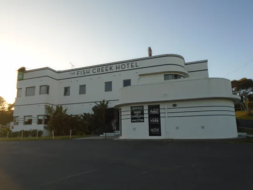 Fish Creek Hotel’s Art Deco facade, photographed in February 2019. Current dining information is in the separate POI.