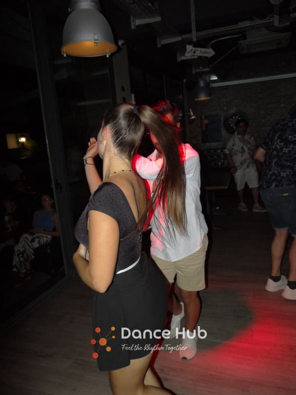 DANCEHUB-002617.jpg