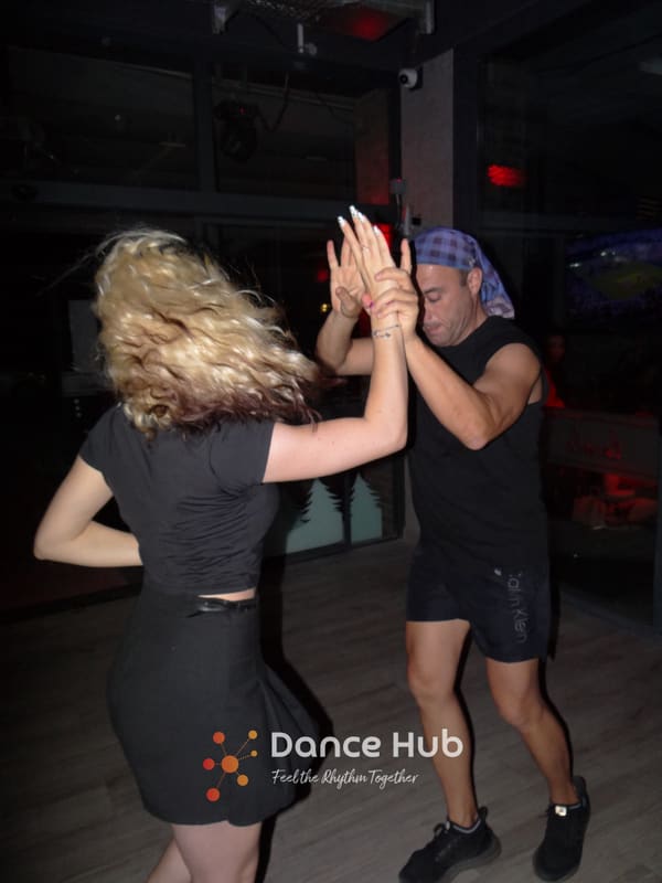 DANCEHUB-002619.jpg