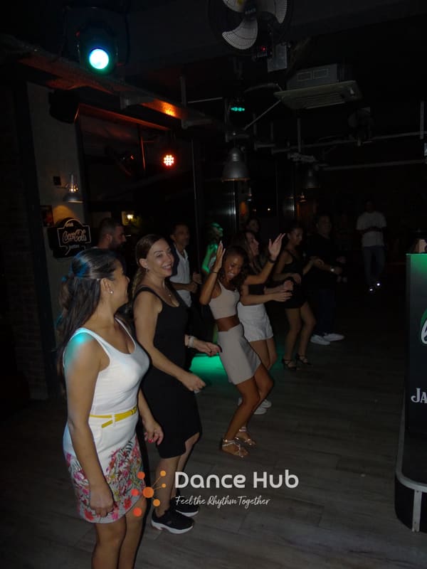 DANCEHUB-004988.jpg