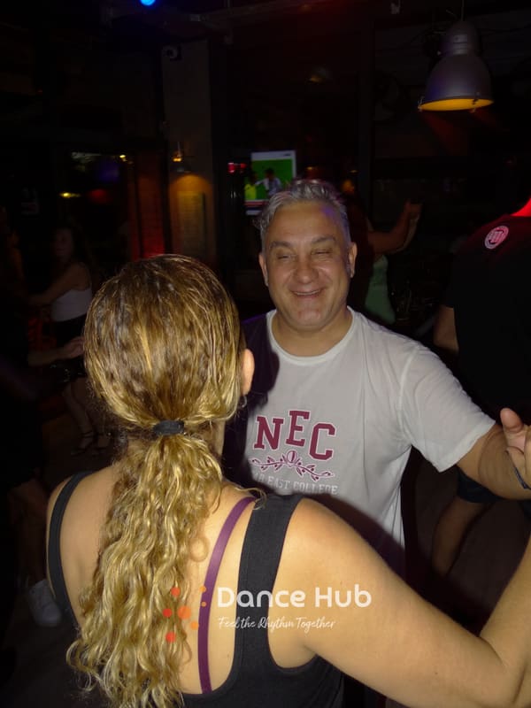 DANCEHUB-005000.jpg