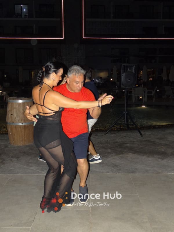 DANCEHUB-002720.jpg