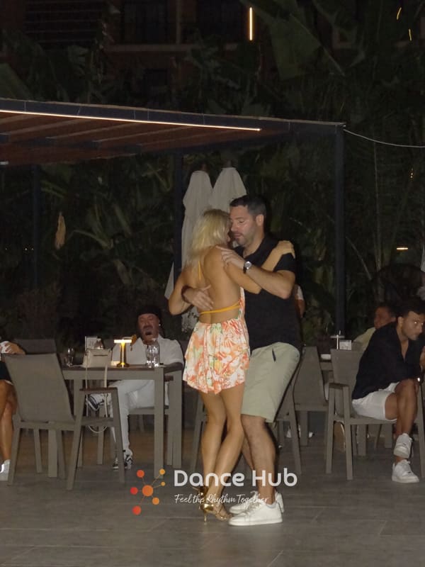 DANCEHUB-005064.jpg