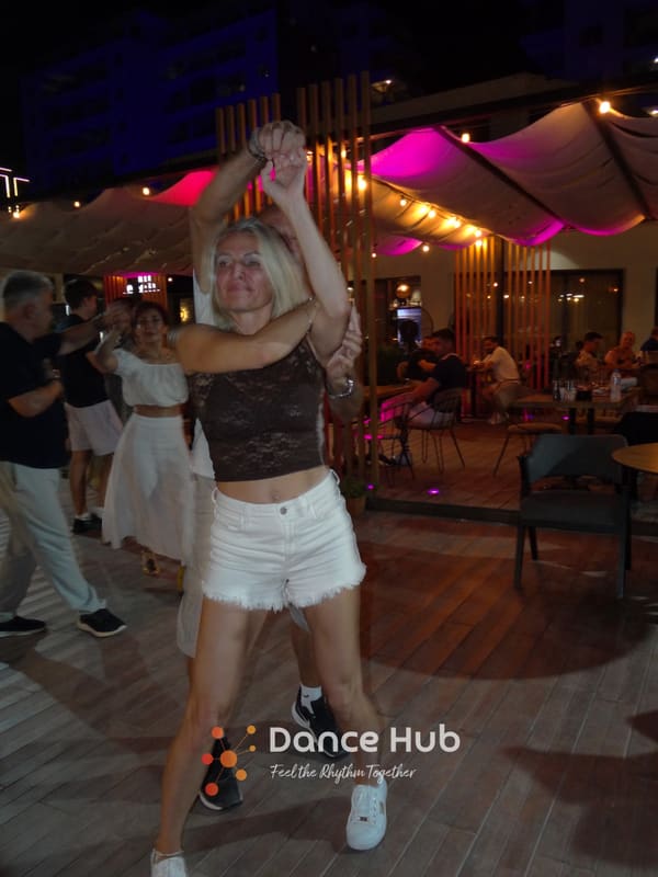 DANCEHUB-002822.jpg