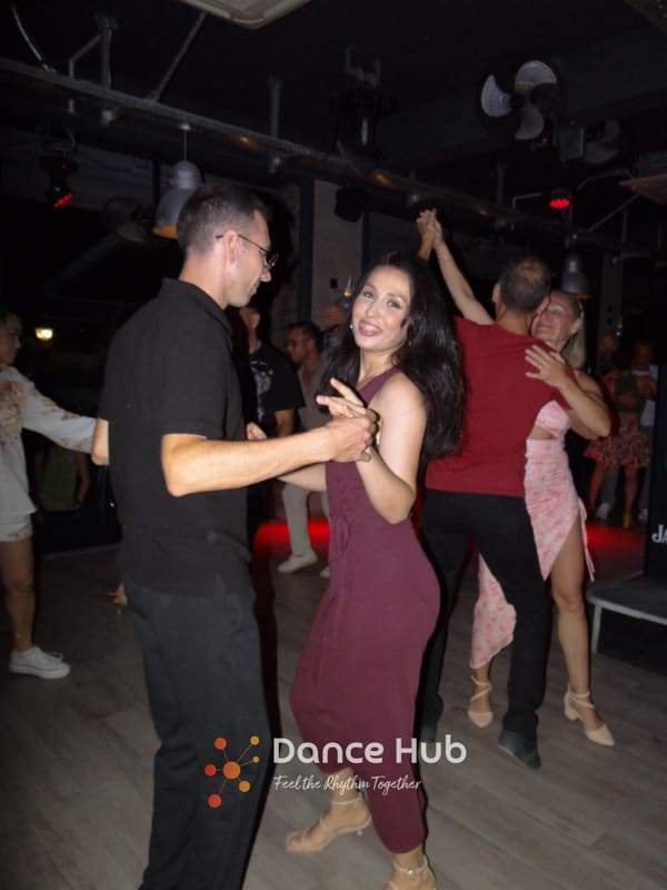DANCEHUB-002854.jpg