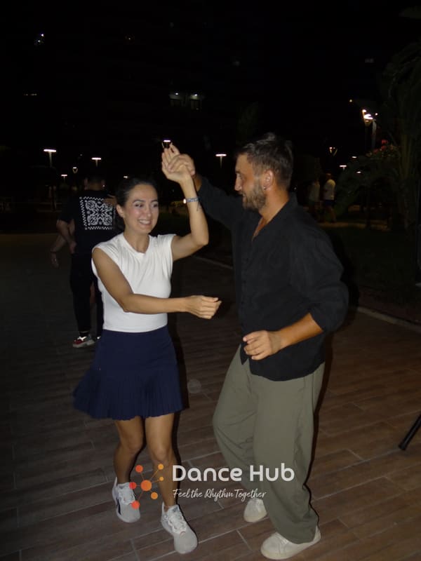 DANCEHUB-005075.jpg