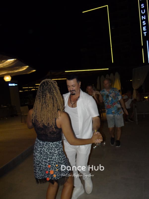 DANCEHUB-004365.jpg