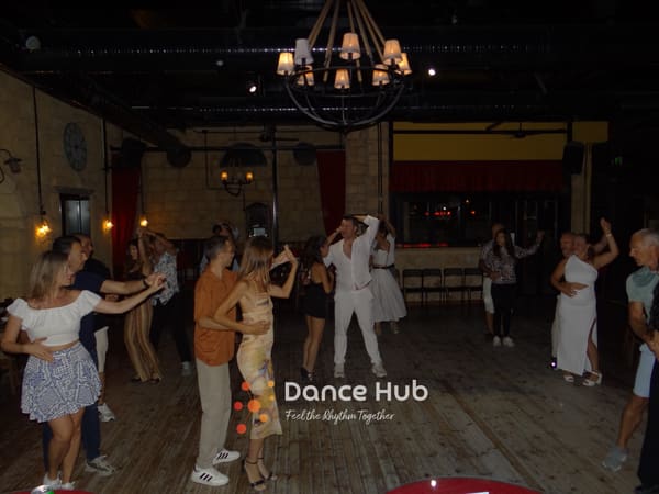 DANCEHUB-002892.jpg