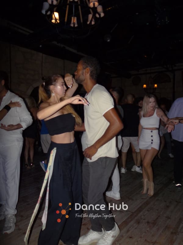 DANCEHUB-002959.jpg