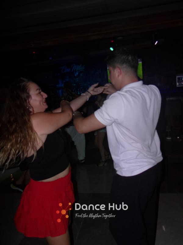 DANCEHUB-005106.jpg