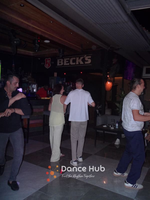 DANCEHUB-005139.jpg