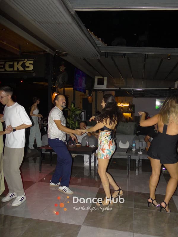 DANCEHUB-005140.jpg