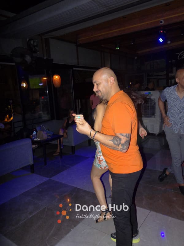 DANCEHUB-005165.jpg