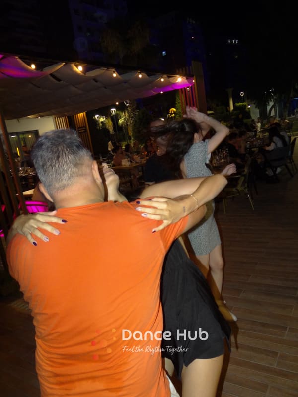 DANCEHUB-002301.jpg