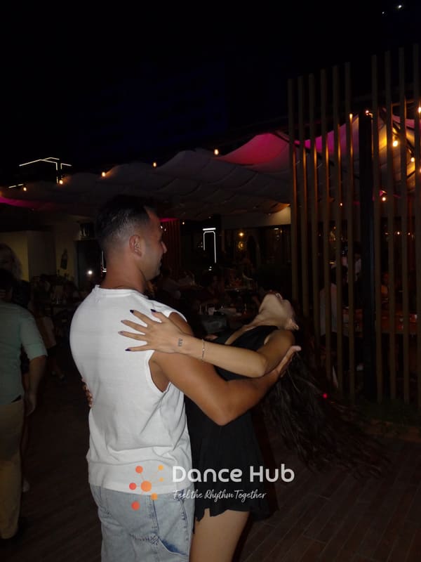DANCEHUB-002304.jpg