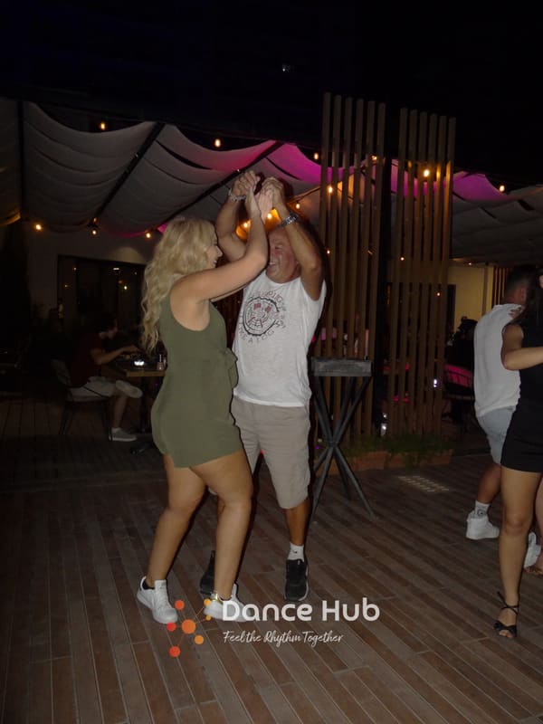 DANCEHUB-002311.jpg