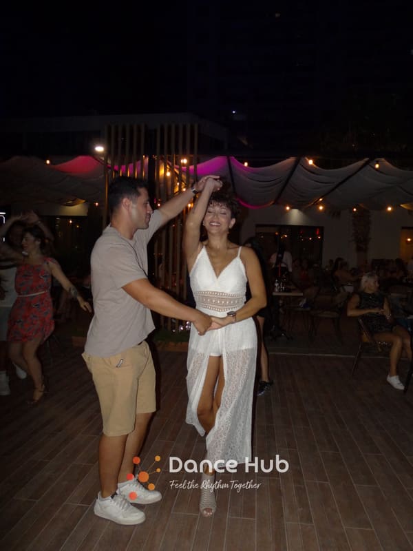 DANCEHUB-002312.jpg