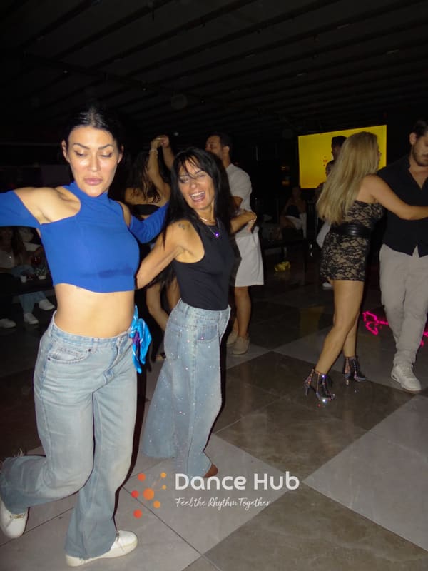 DANCEHUB-005716.jpg