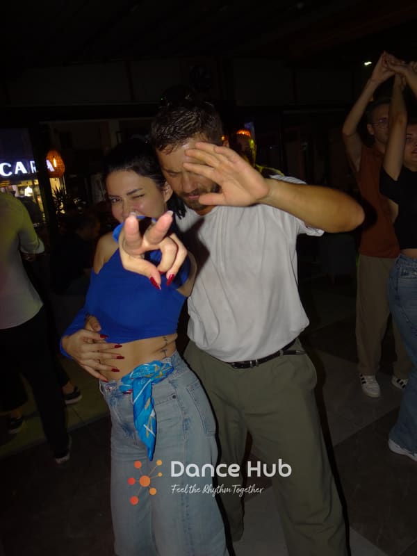DANCEHUB-005754.jpg