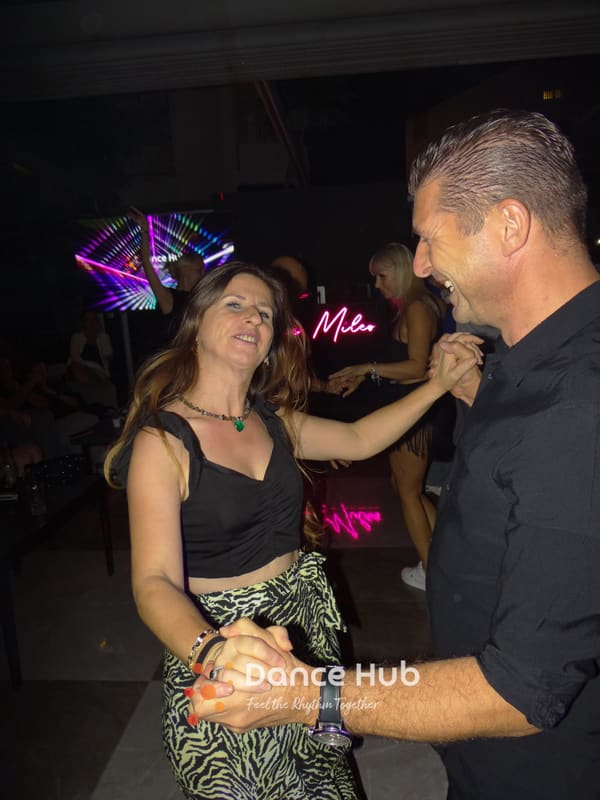 DANCEHUB-005791.jpg