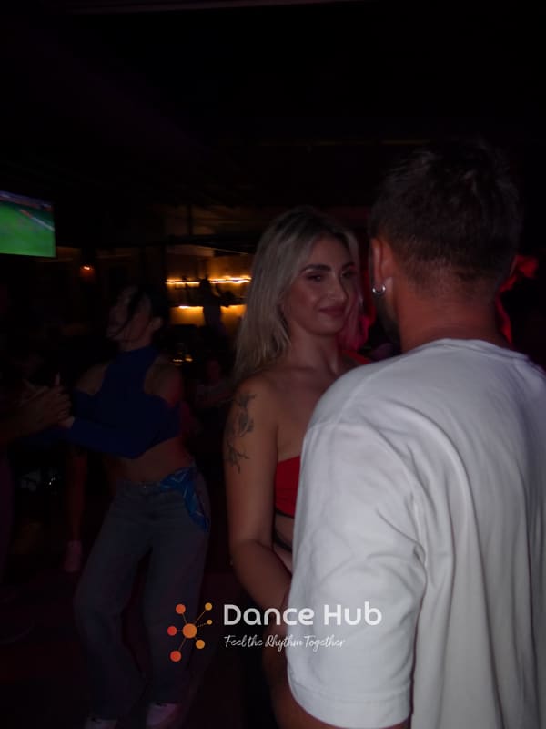 DANCEHUB-005800.jpg