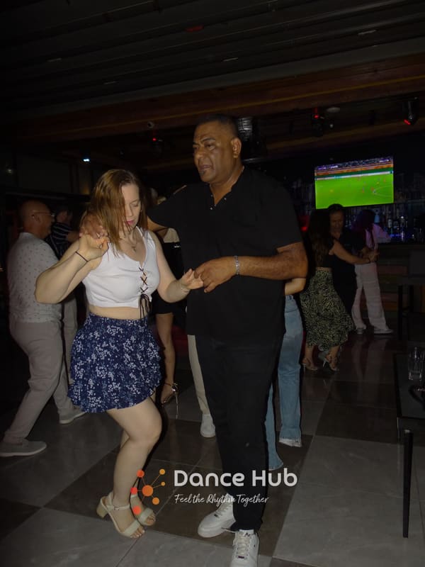 DANCEHUB-005801.jpg