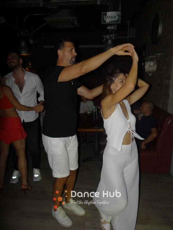 DANCEHUB-005215.jpg