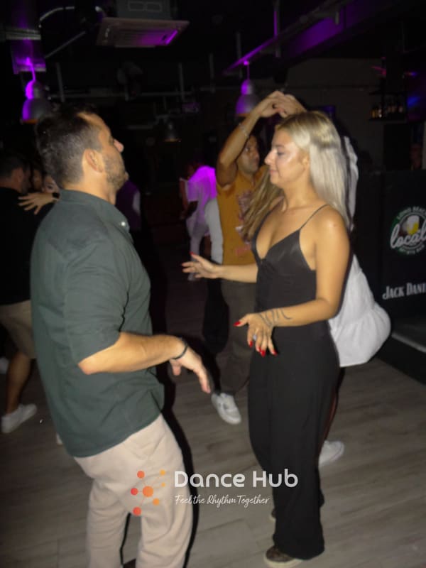 DANCEHUB-005263.jpg