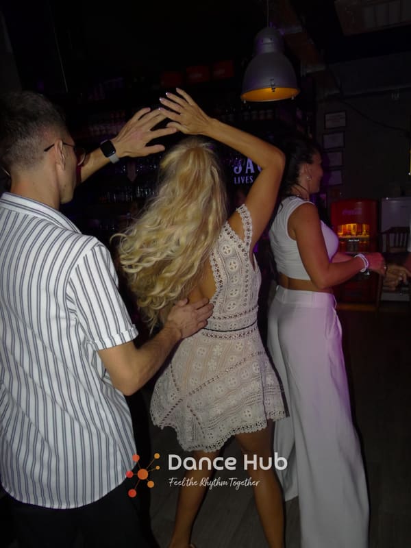 DANCEHUB-005264.jpg