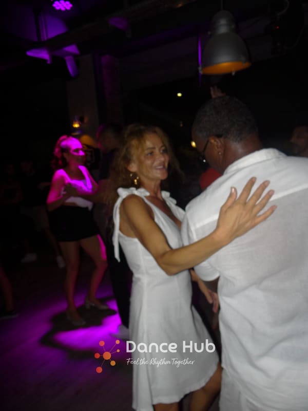 DANCEHUB-005271.jpg