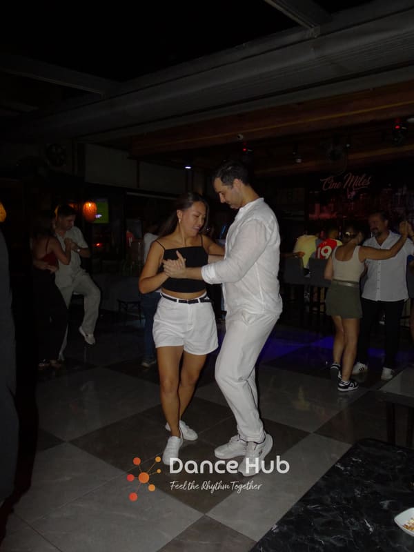 DANCEHUB-004442.jpg