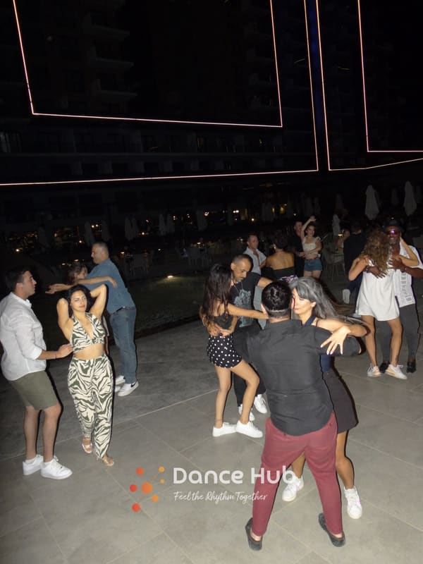 DANCEHUB-002102.jpg