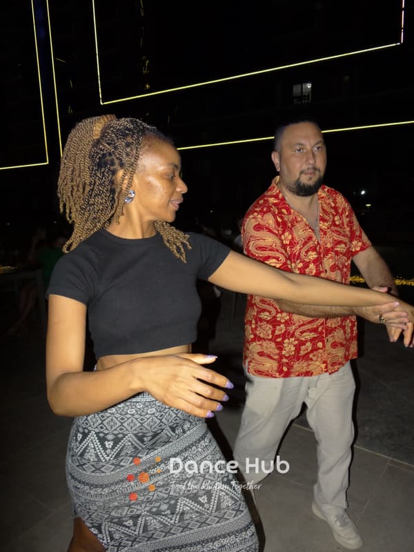 DANCEHUB-002115.jpg