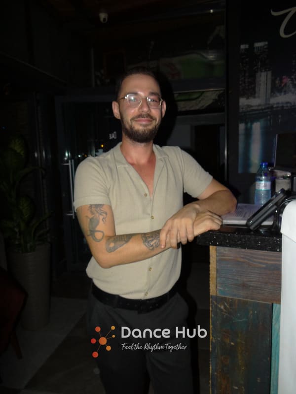 DANCEHUB-003304.jpg