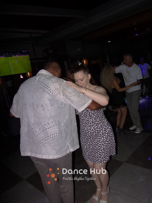DANCEHUB-003309.jpg