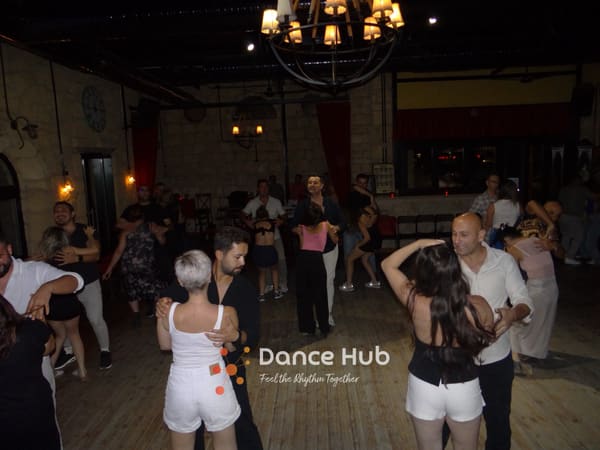 DANCEHUB-005434.jpg