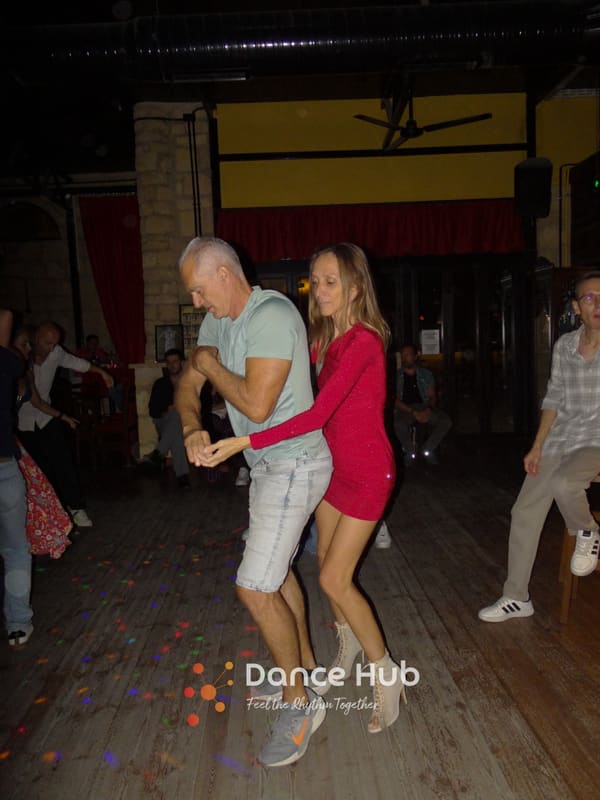 DANCEHUB-005439.jpg