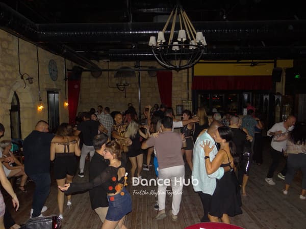 DANCEHUB-005448.jpg